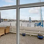 Hummeren 164 Semesterbostad *